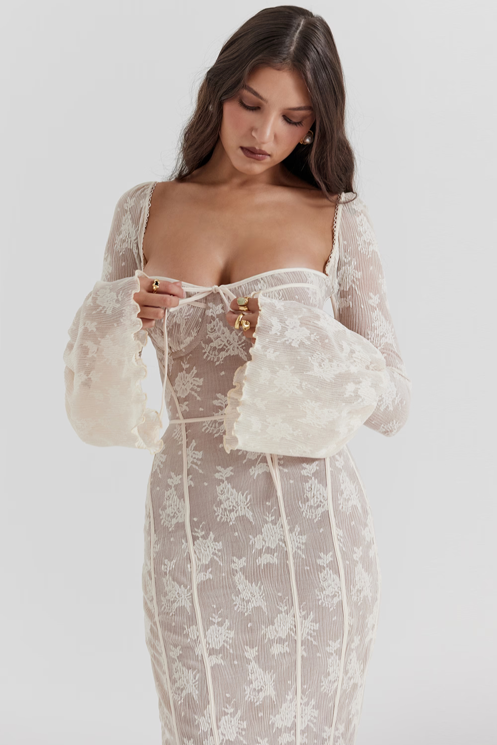 Vestido longo vintage de renda Creme - Modelo Sueli