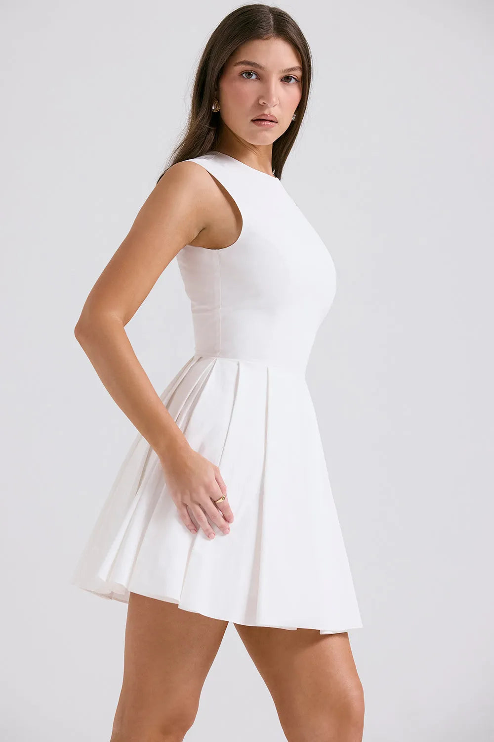 Vestido Curto Plissado de Algodão Branco Modelo Claretta