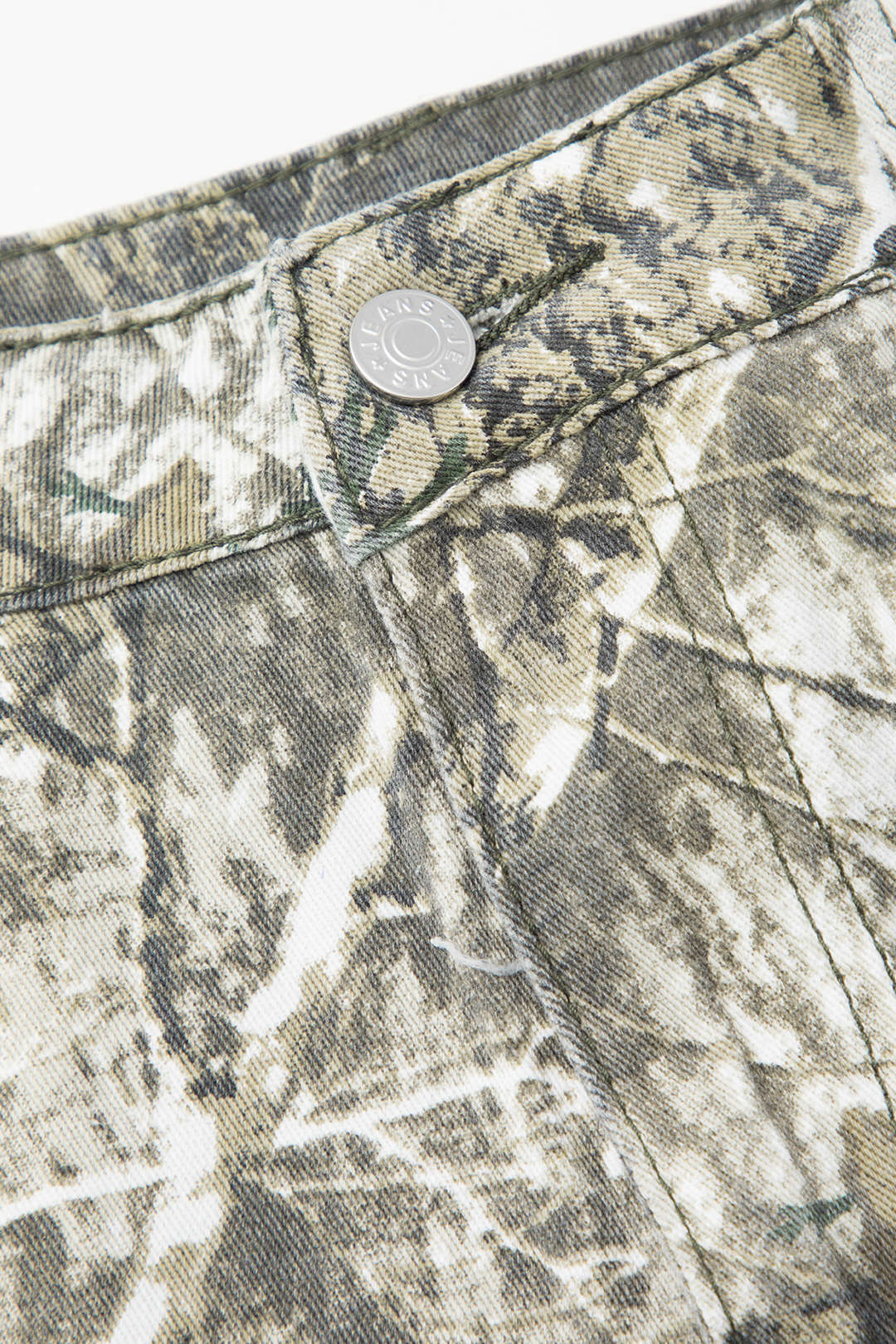Calça Cargo Jeans Estampada Abstract