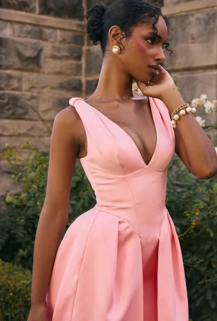 Vestido midi plissado de cetim Pêssego