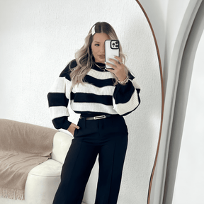 Suéter Feminino de Tricot Preto e Branco