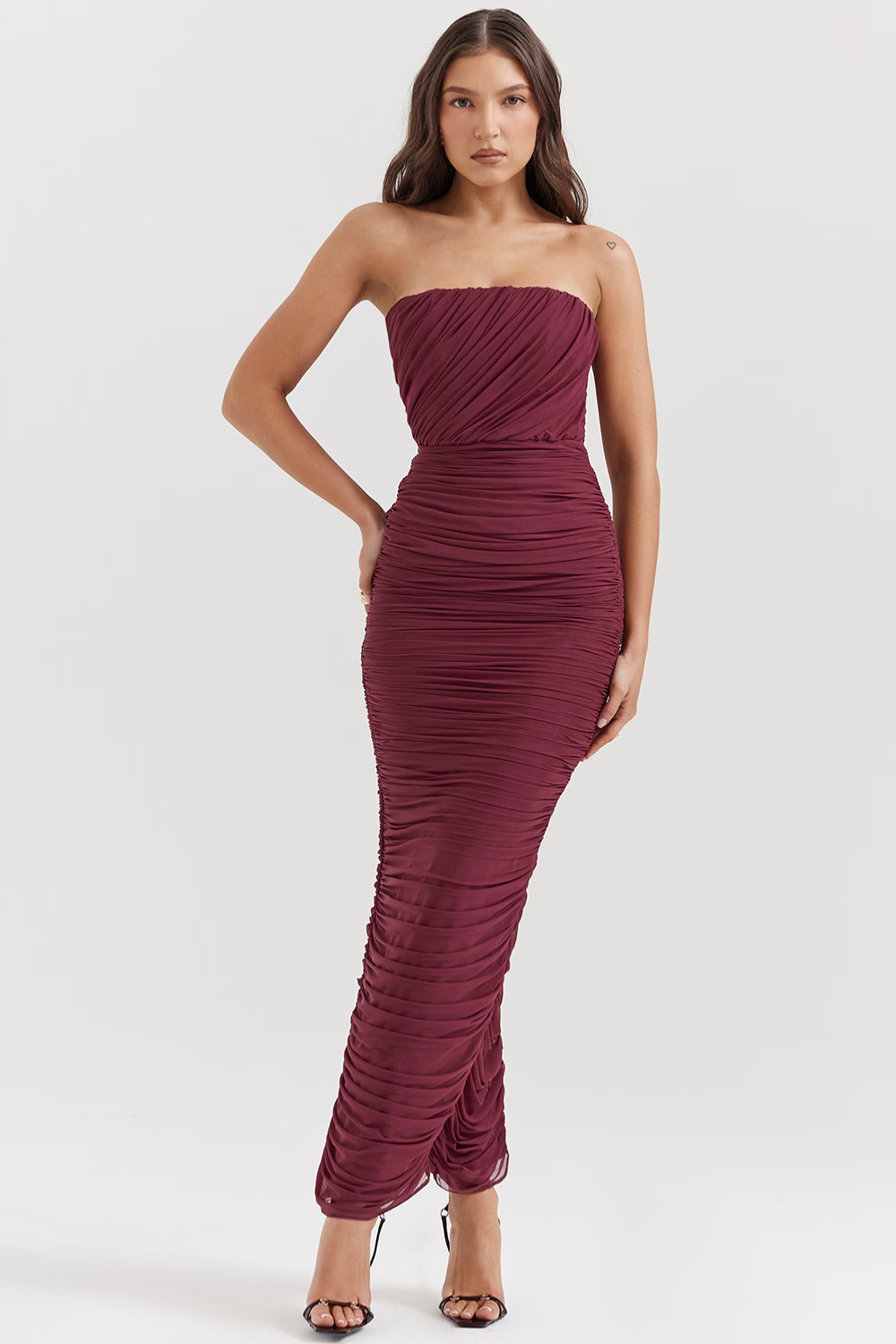 Vestido longo franzido vinho Modelo Sapphire