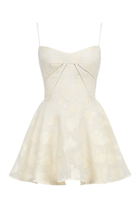Vestido Creme curto floral modelo Bella