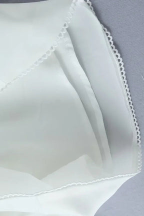 Vestido Curto com Manga de Renda – Modelo Amélie